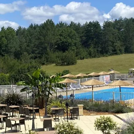 Mobil-home 5 Pers Avec Terrasse En Dordogne - Api-1-52-701 * Pézuls