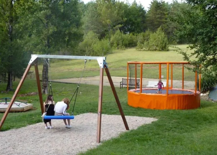 Mobil-home 5 Pers Avec Terrasse En Dordogne - Api-1-52-701 Camping